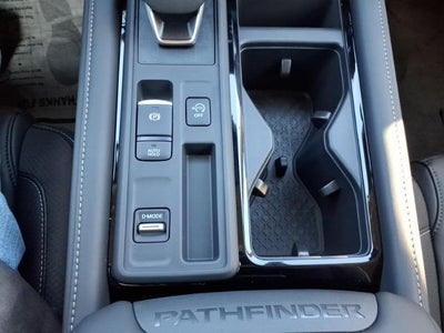 2026 Nissan Pathfinder SL 2WD