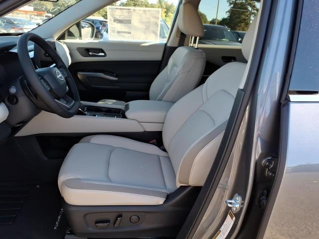 2026 Nissan Pathfinder SL 2WD