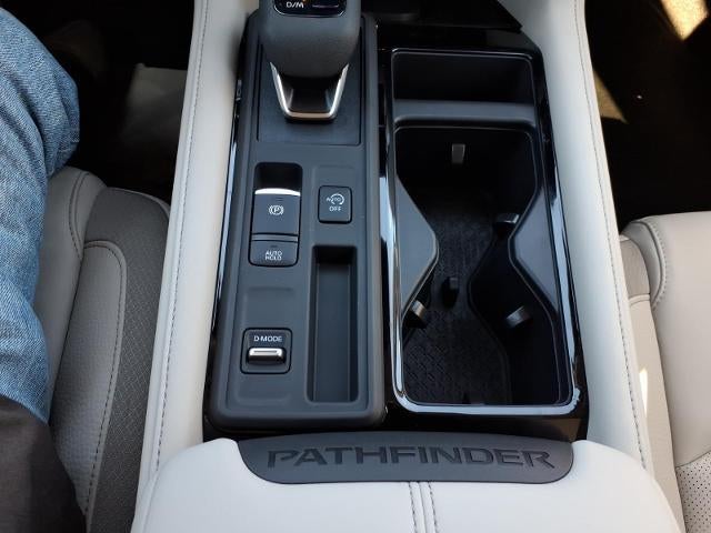 2026 Nissan Pathfinder SL 2WD