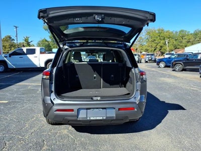 2026 Nissan Pathfinder SL 2WD