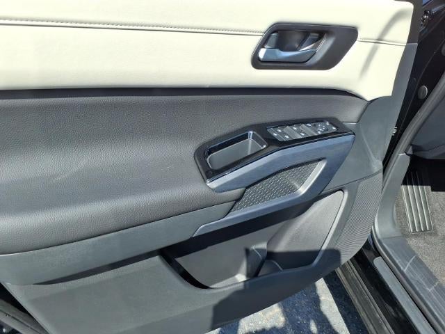 2026 Nissan Pathfinder SL 2WD