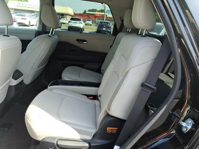 2026 Nissan Pathfinder SL 2WD