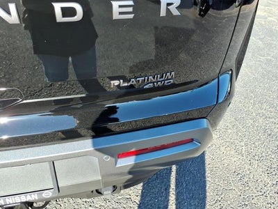 2026 Nissan Pathfinder Platinum 4WD