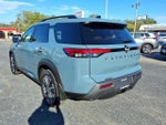 2026 Nissan Pathfinder Platinum 2WD