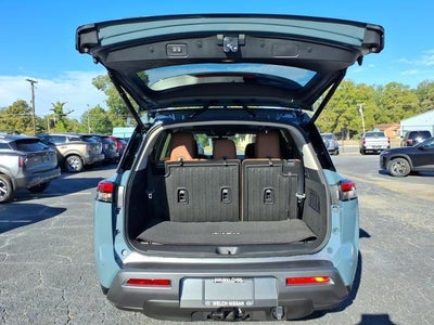 2026 Nissan Pathfinder Platinum 2WD