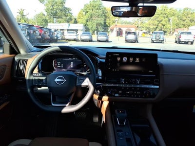 2026 Nissan Pathfinder Platinum 2WD