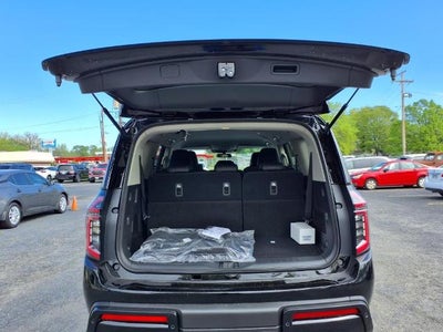 2025 Nissan Armada 4x2 SV