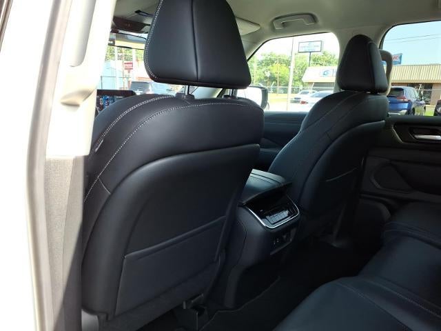2026 Nissan Armada 4x2 SV *Ltd Avail*