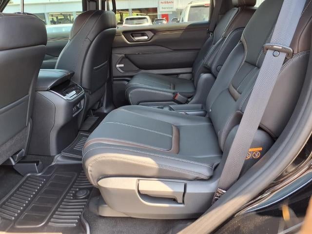 2025 Nissan Armada 4x4 SL