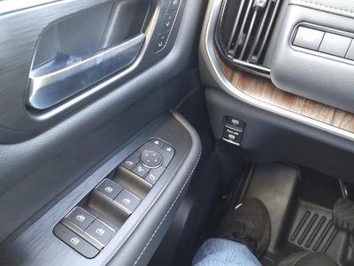 2025 Nissan Armada 4x2 SL