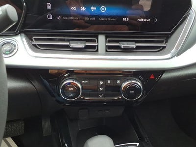 2025 Chevrolet Trax FWD 4dr LT